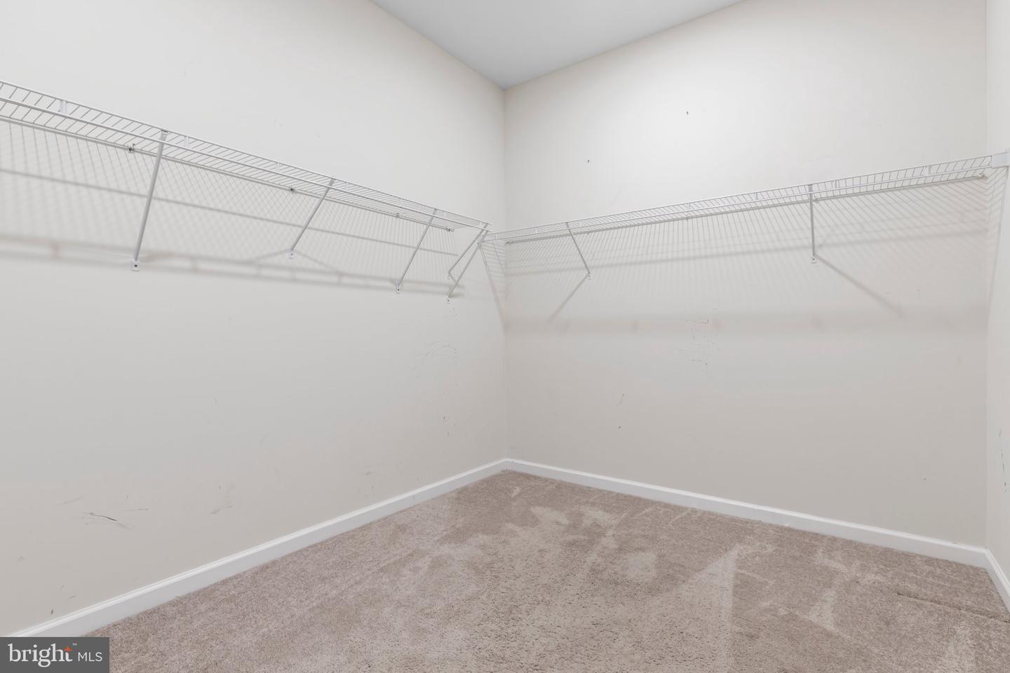 9085 Brandon Ray LANE