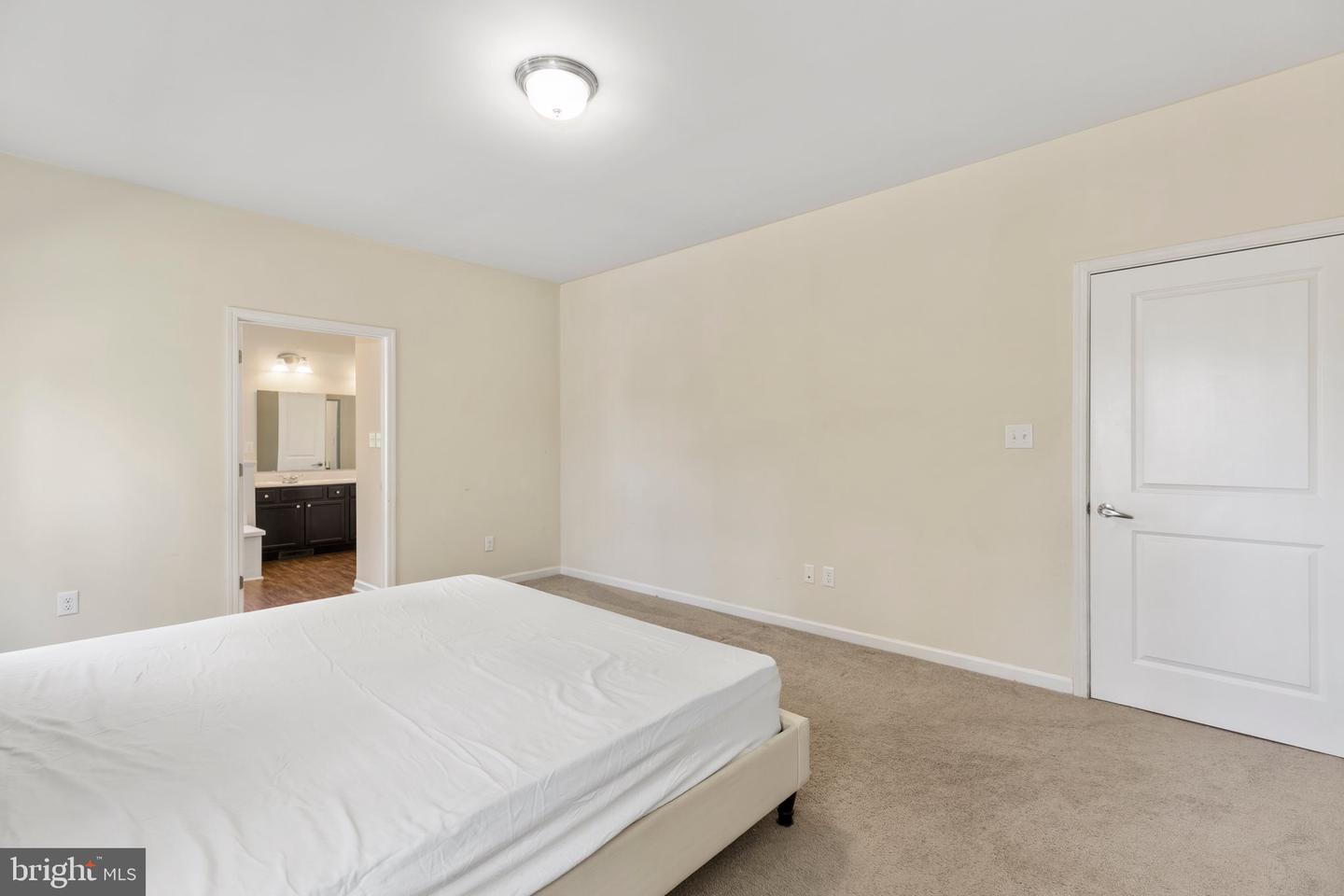 9085 Brandon Ray LANE