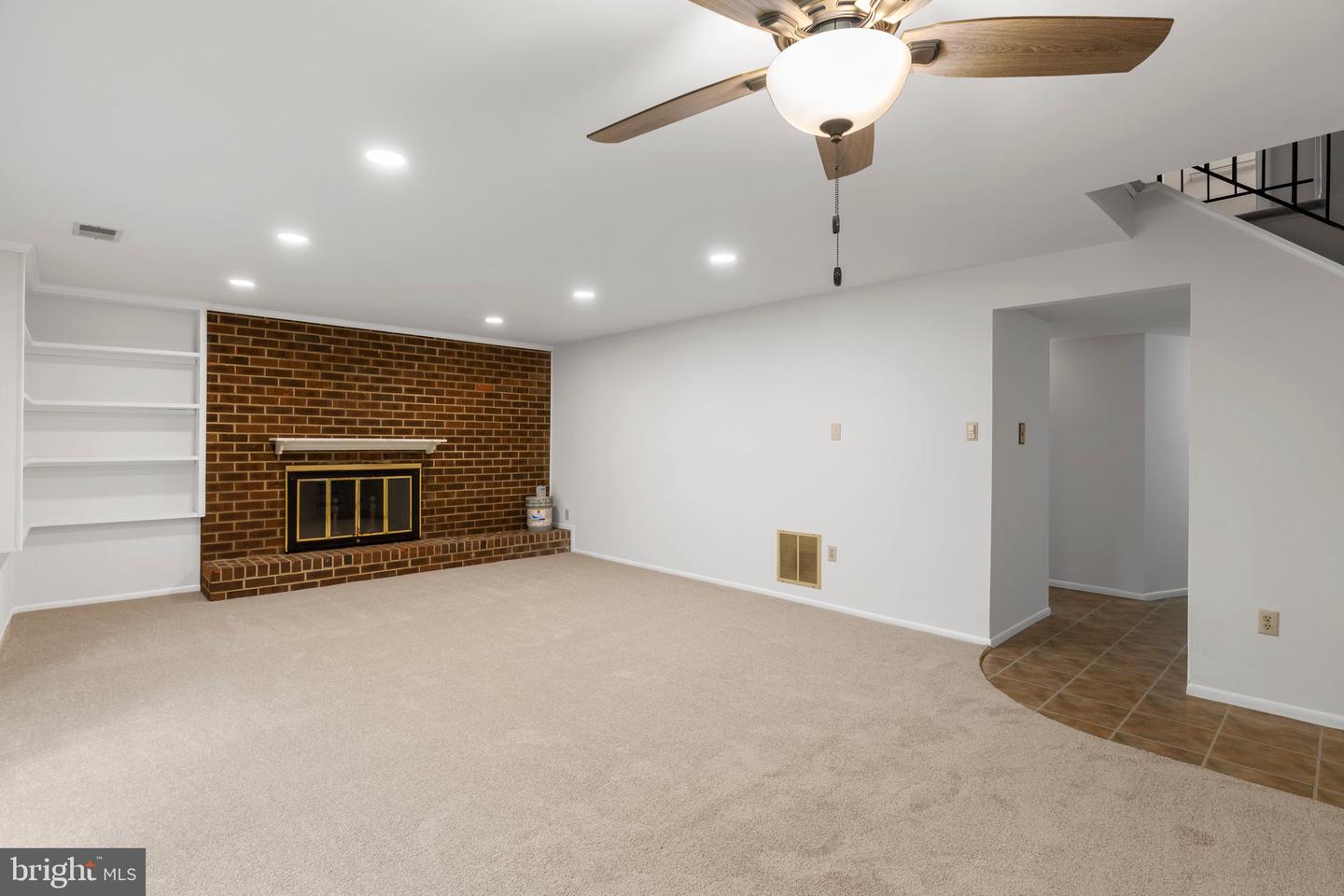 207 Creek LANE