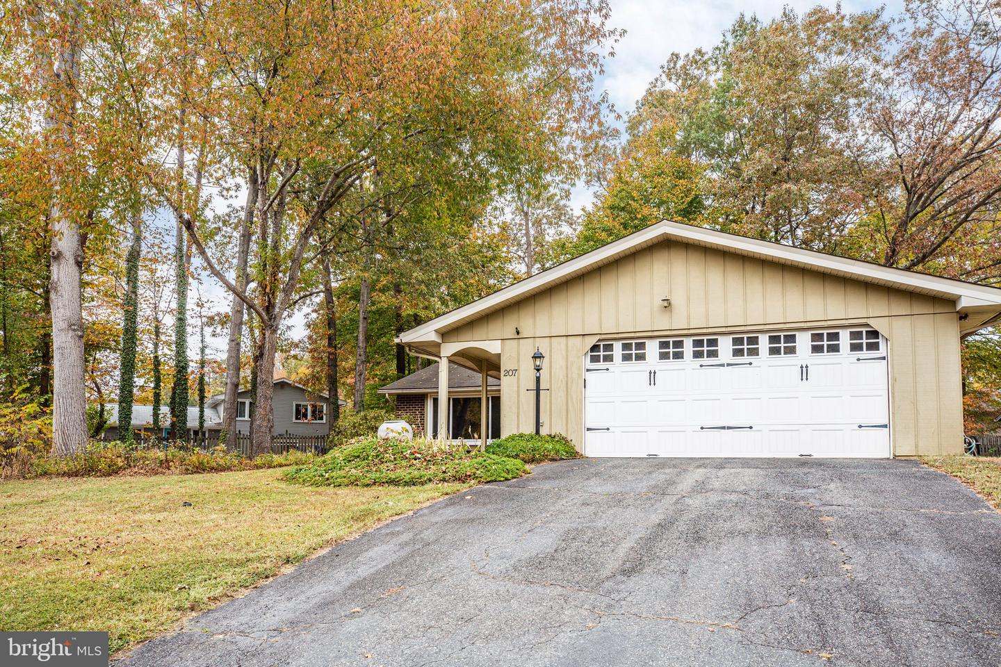 207 Creek LANE