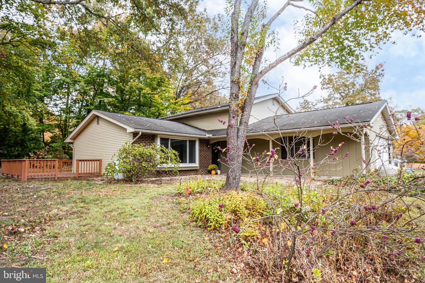 207 Creek LANE