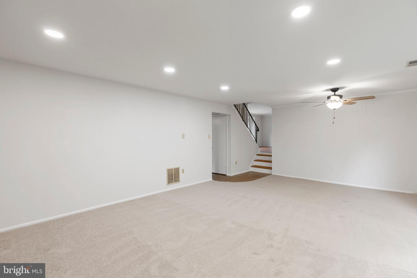 207 Creek LANE