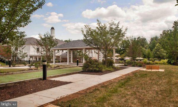 5610 E Kesslers CROSSING