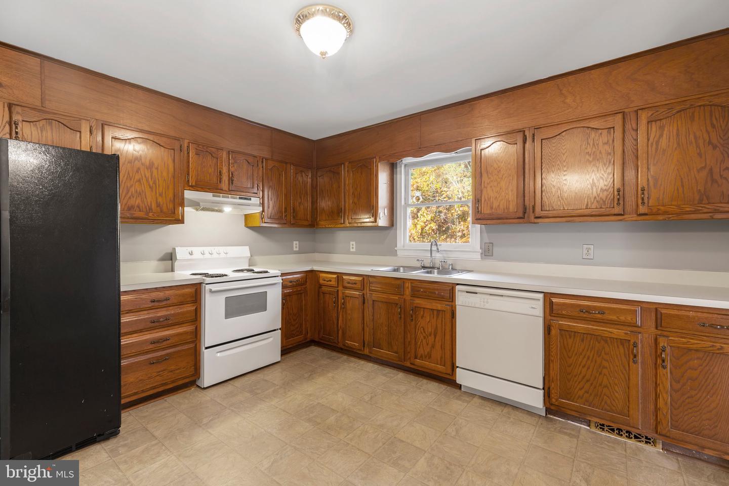 10408 Shaw DRIVE