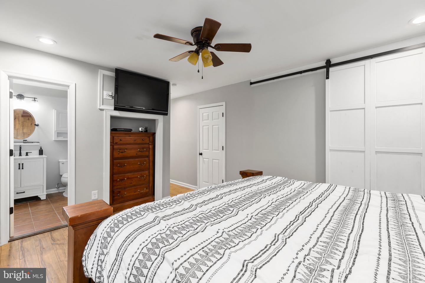 5815 Queens Mill CIRCLE