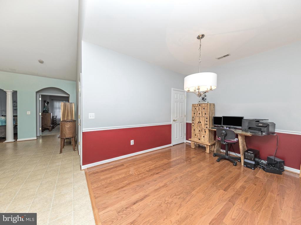 6403 Garners WAY