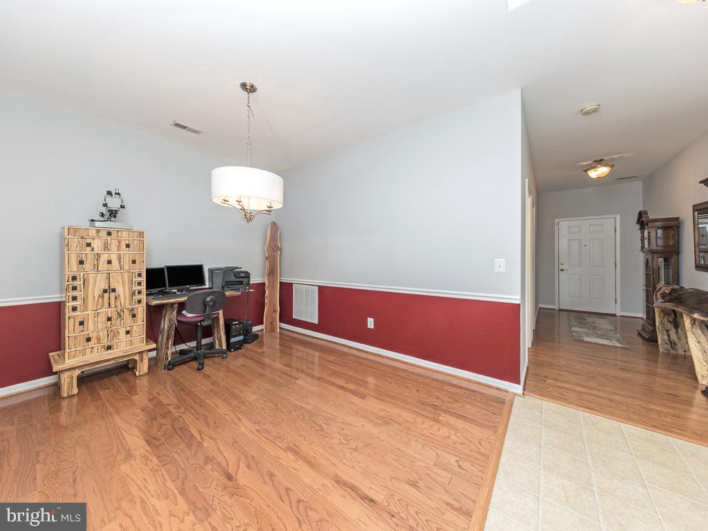 6403 Garners WAY
