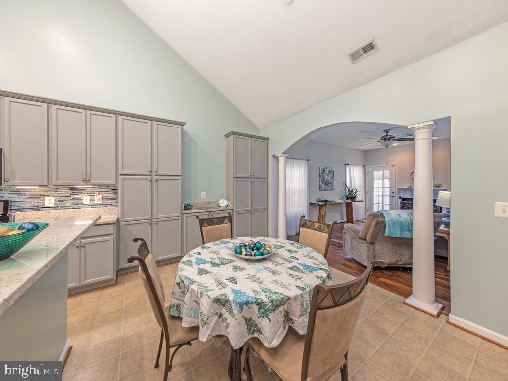 6403 Garners WAY