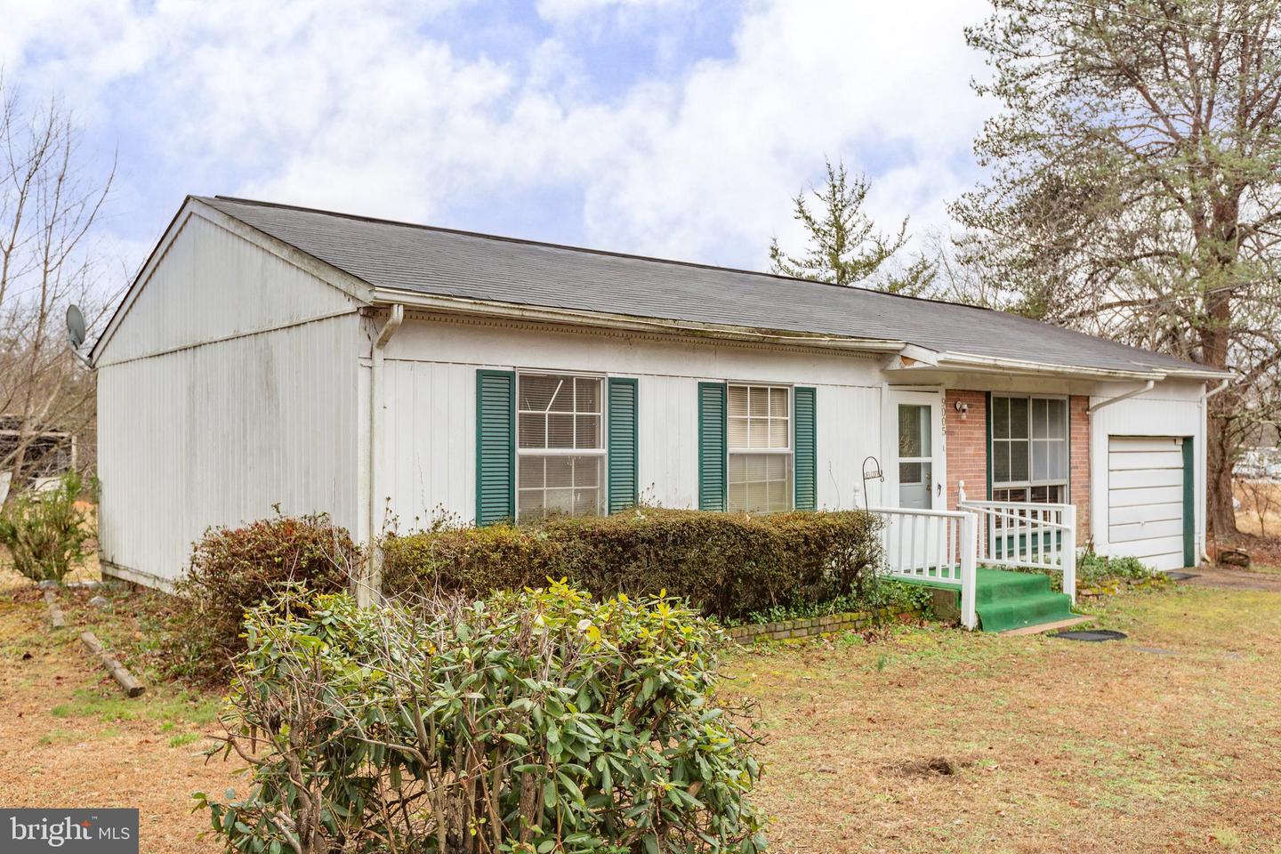 9005 Smiths Bend ROAD