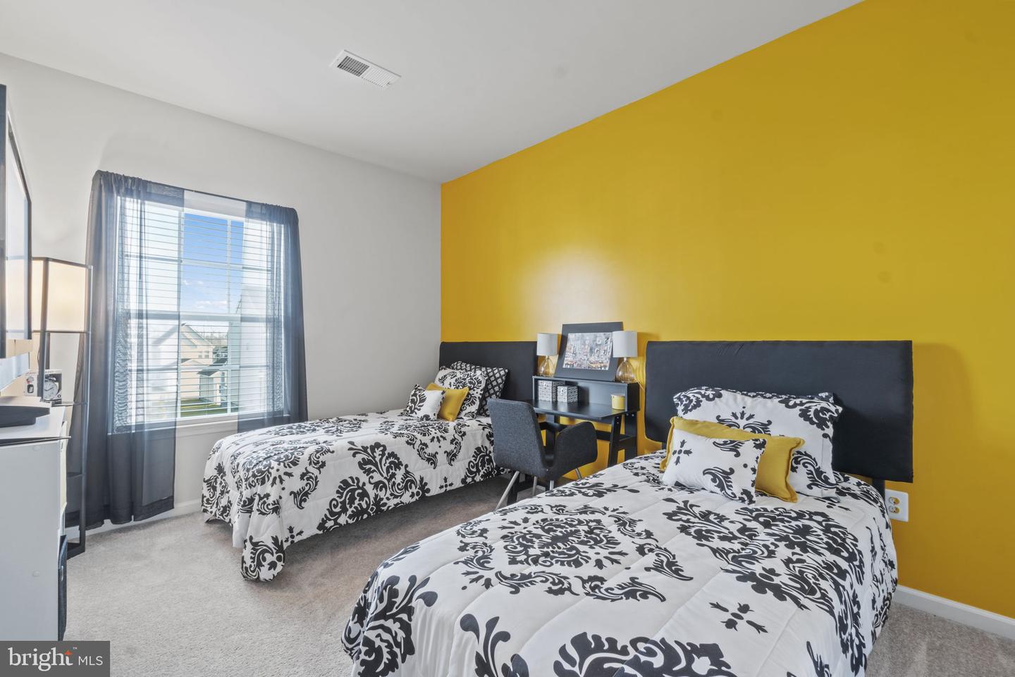 6602 Shelton LANE