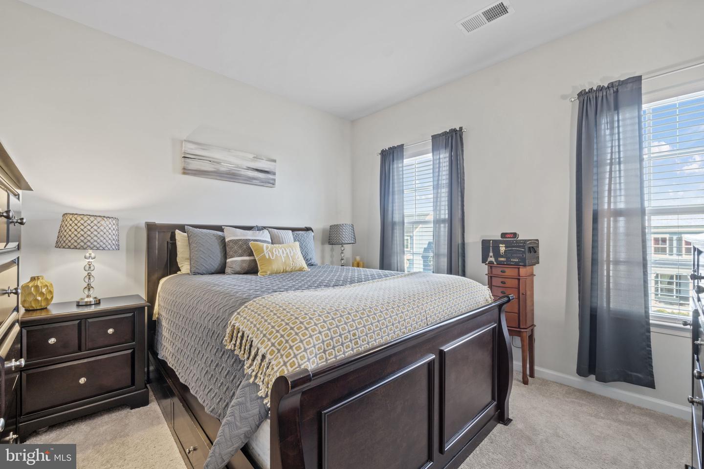 6602 Shelton LANE