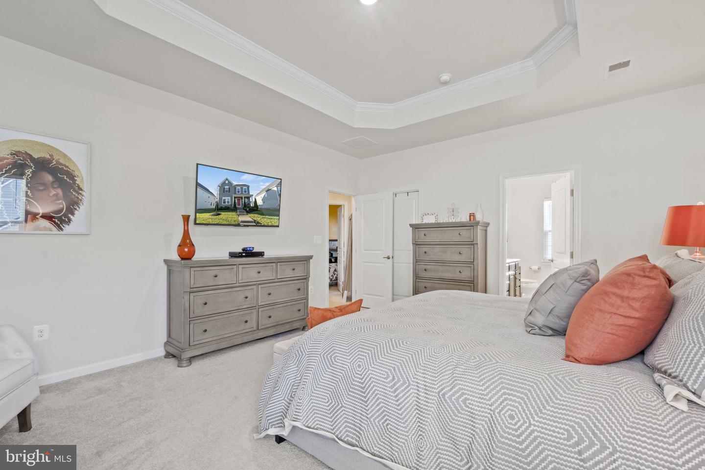 6602 Shelton LANE