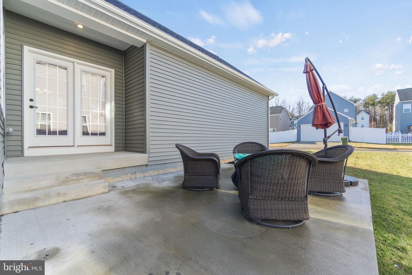 6602 Shelton LANE