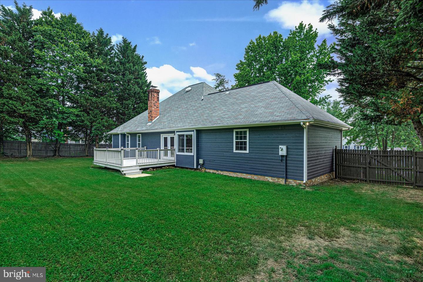 111 Chinaberry DRIVE
