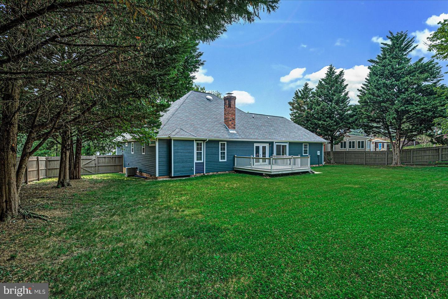 111 Chinaberry DRIVE