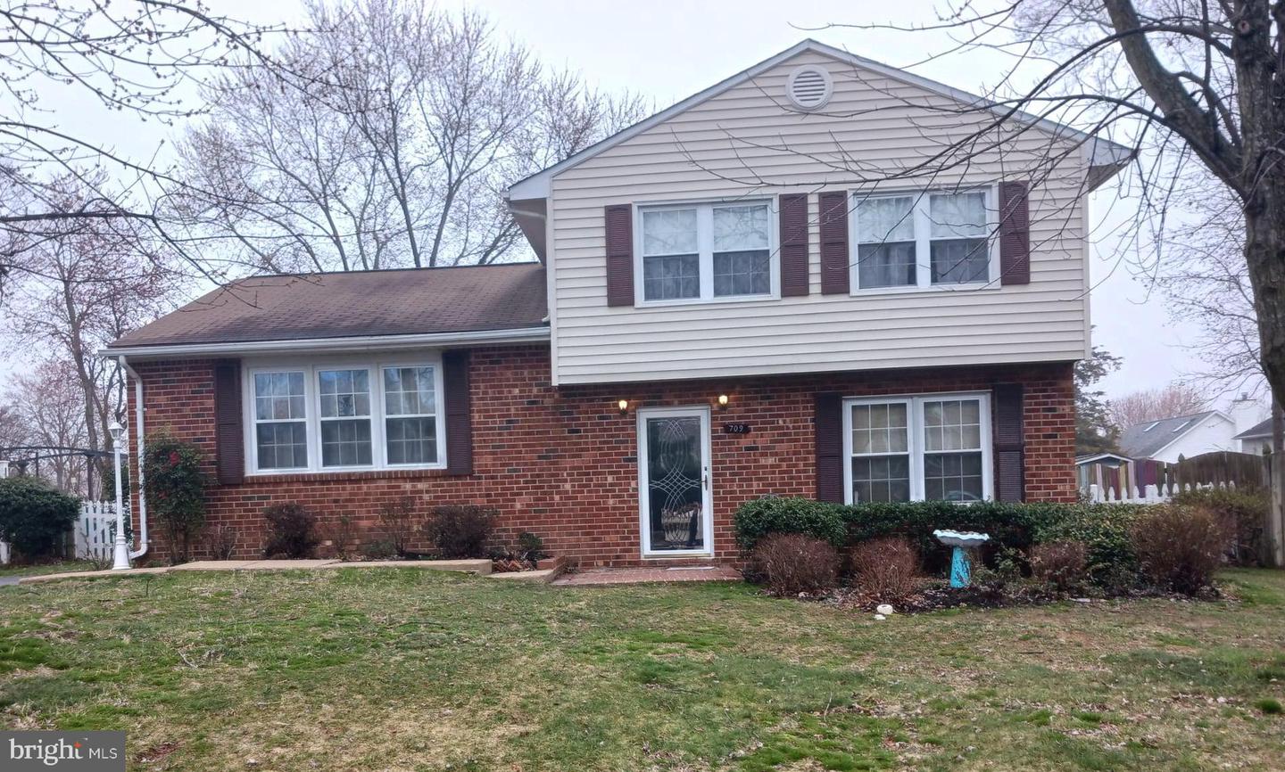 709 Kilarney DRIVE