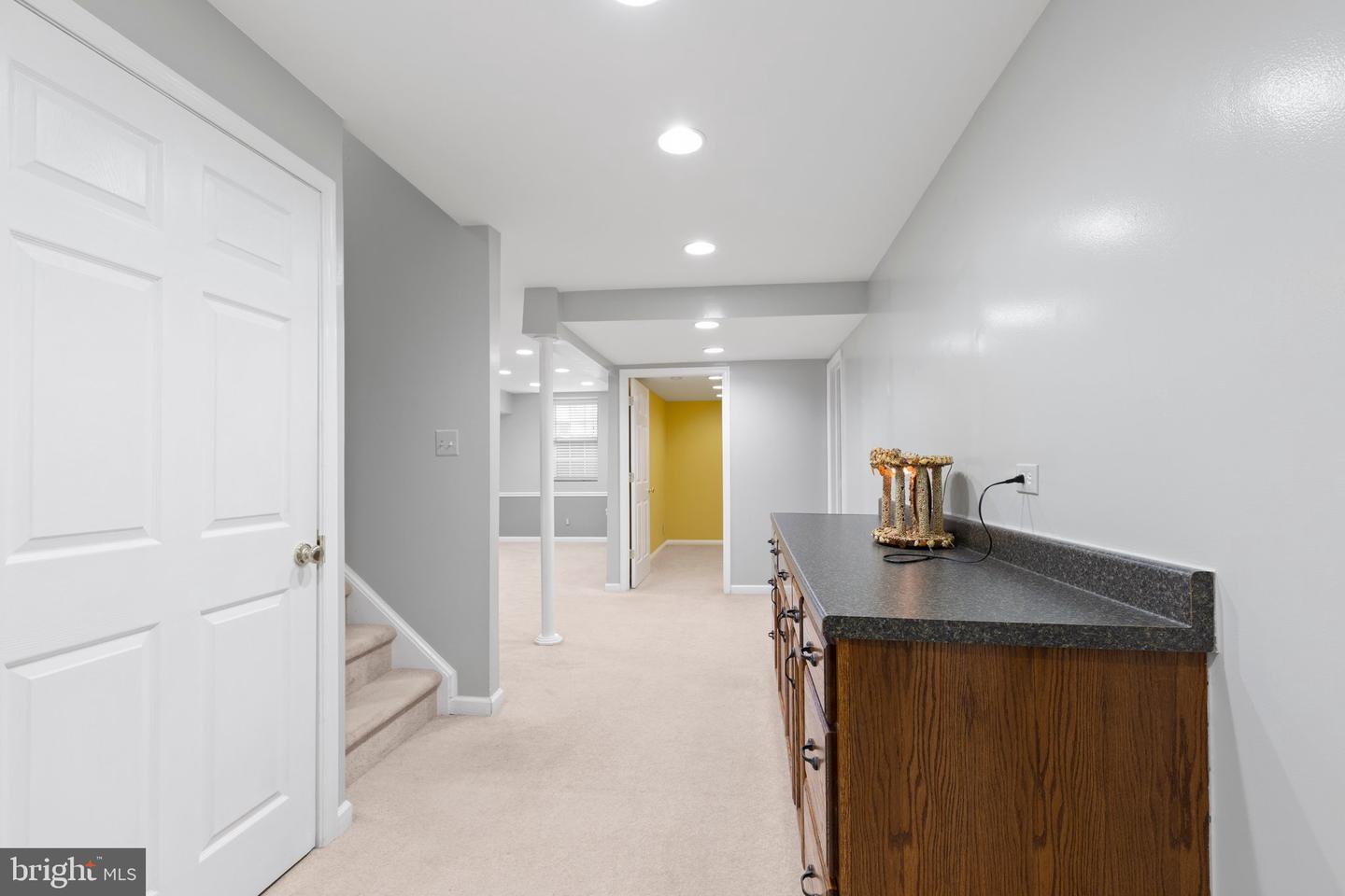 6610 Willow Pond DRIVE