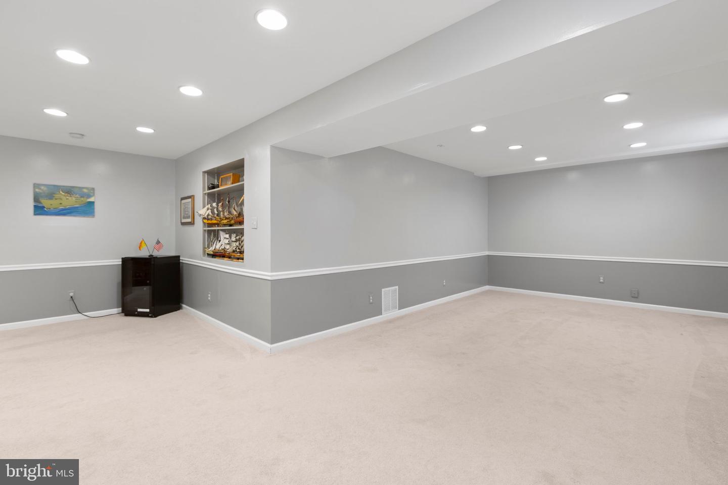 6610 Willow Pond DRIVE