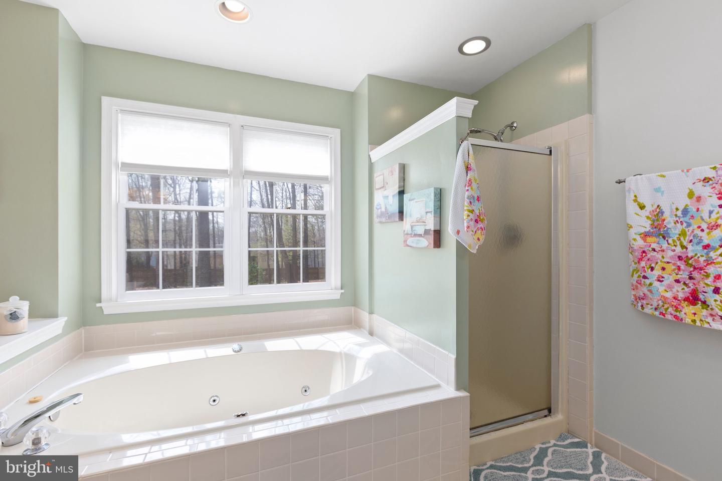 6610 Willow Pond DRIVE