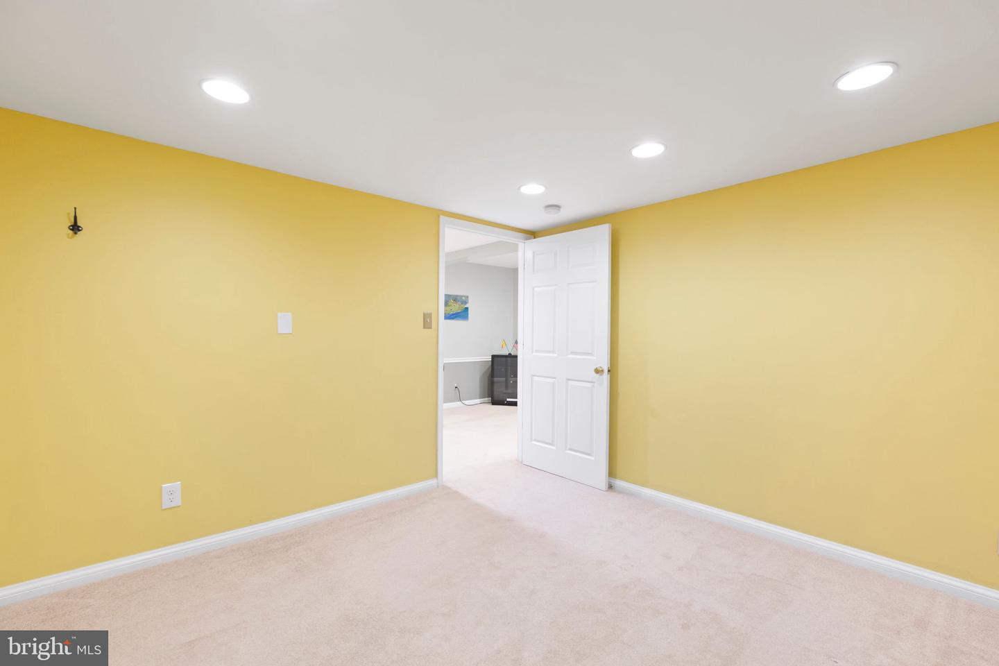 6610 Willow Pond DRIVE