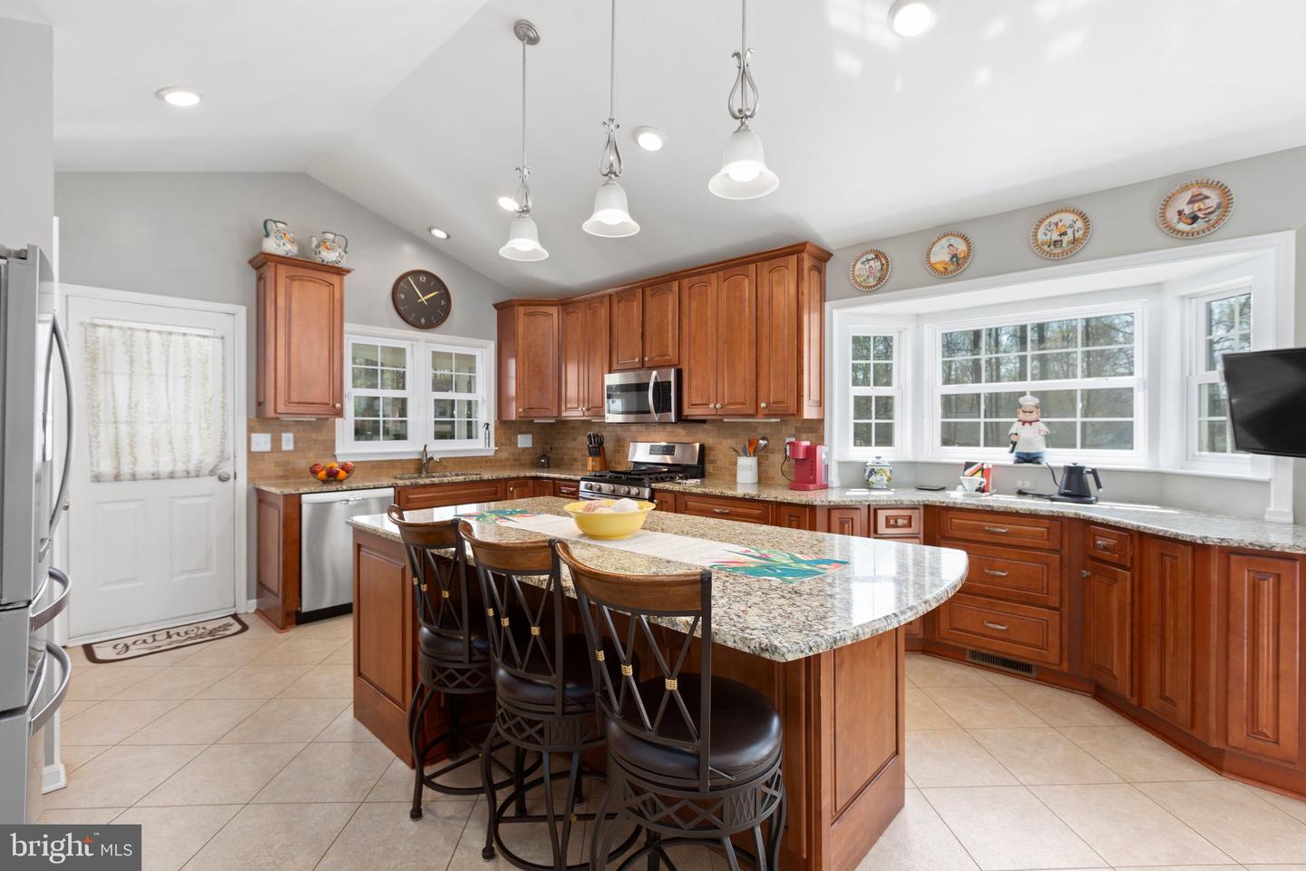 6610 Willow Pond DRIVE