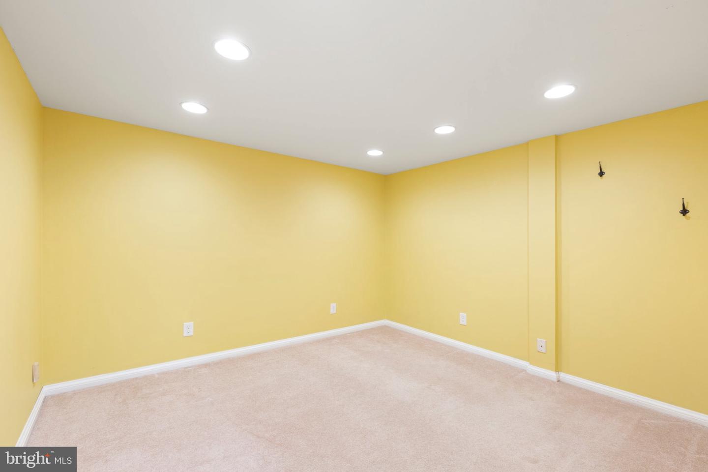 6610 Willow Pond DRIVE