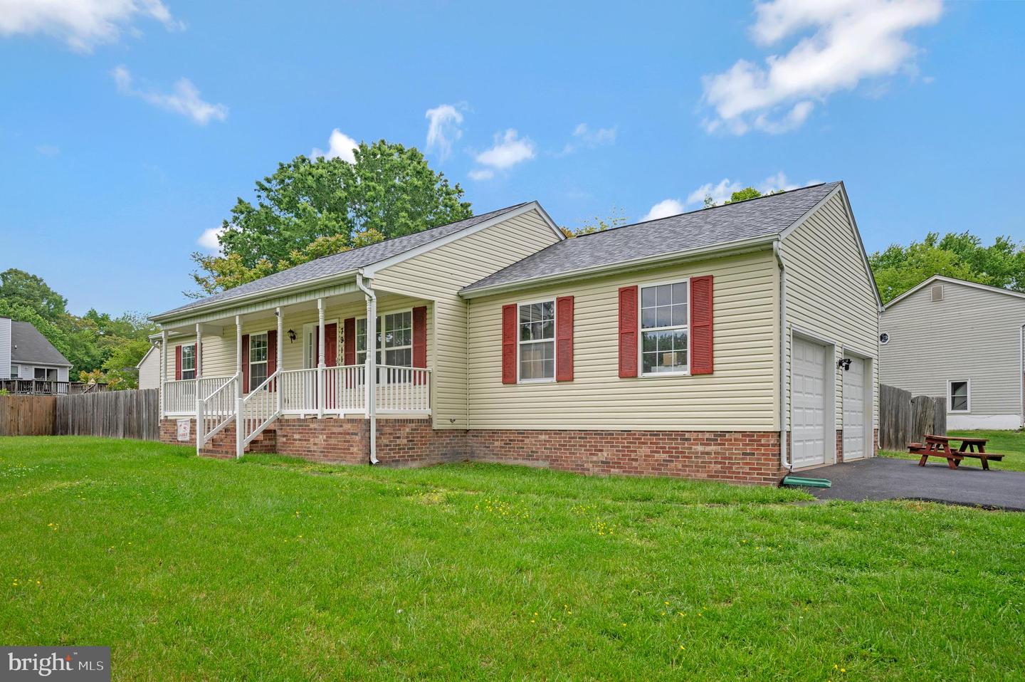 7911 Elmwood LANE