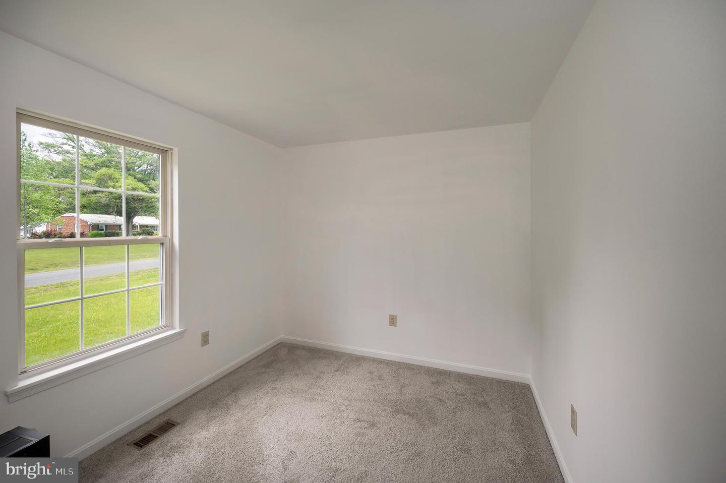 7911 Elmwood LANE