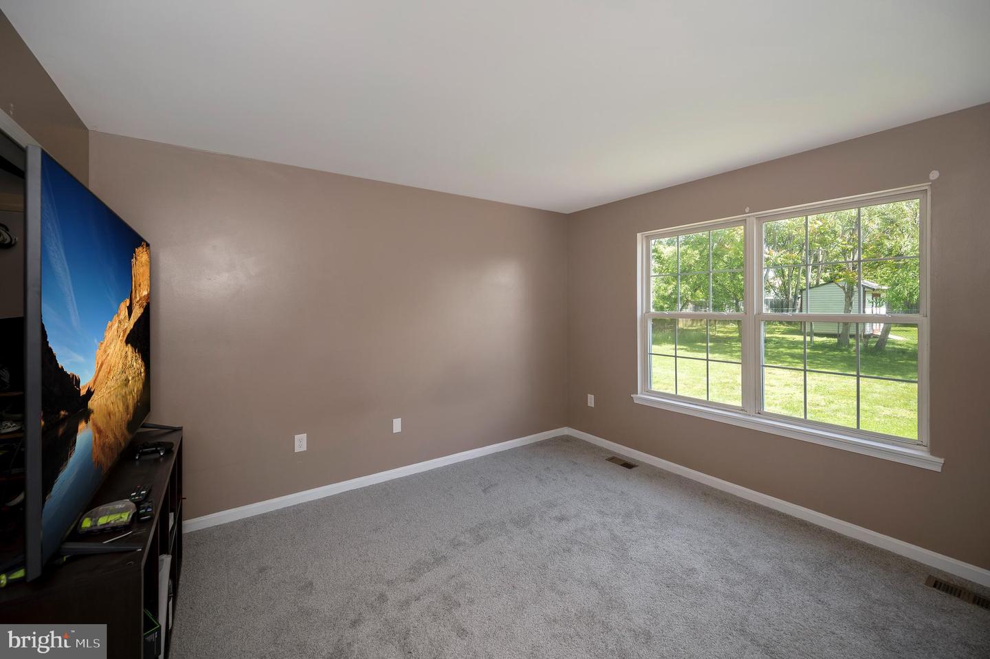 7911 Elmwood LANE