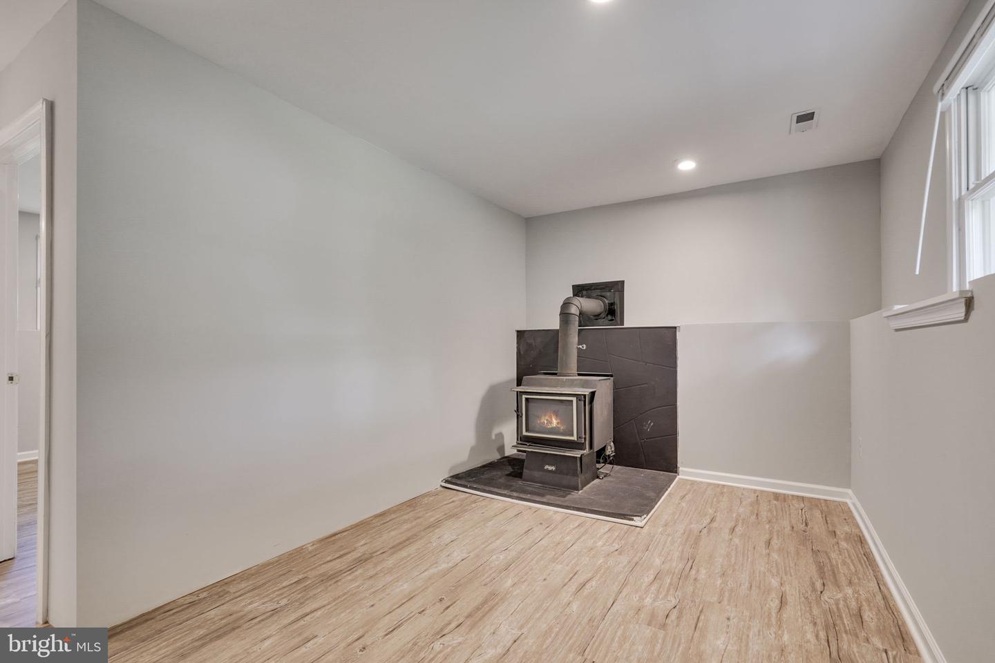 7309 Drew LANE