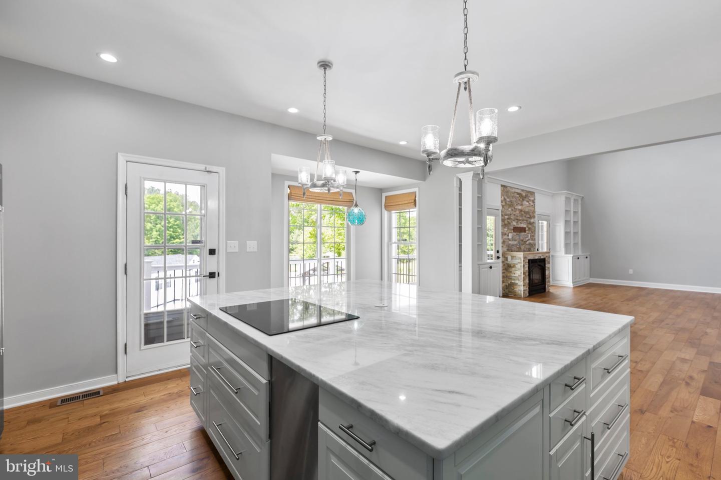 6829 Fox Ridge ROAD