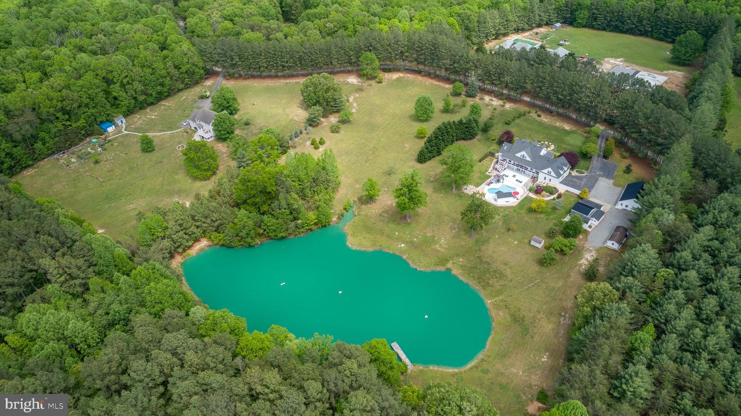 6829 Fox Ridge ROAD