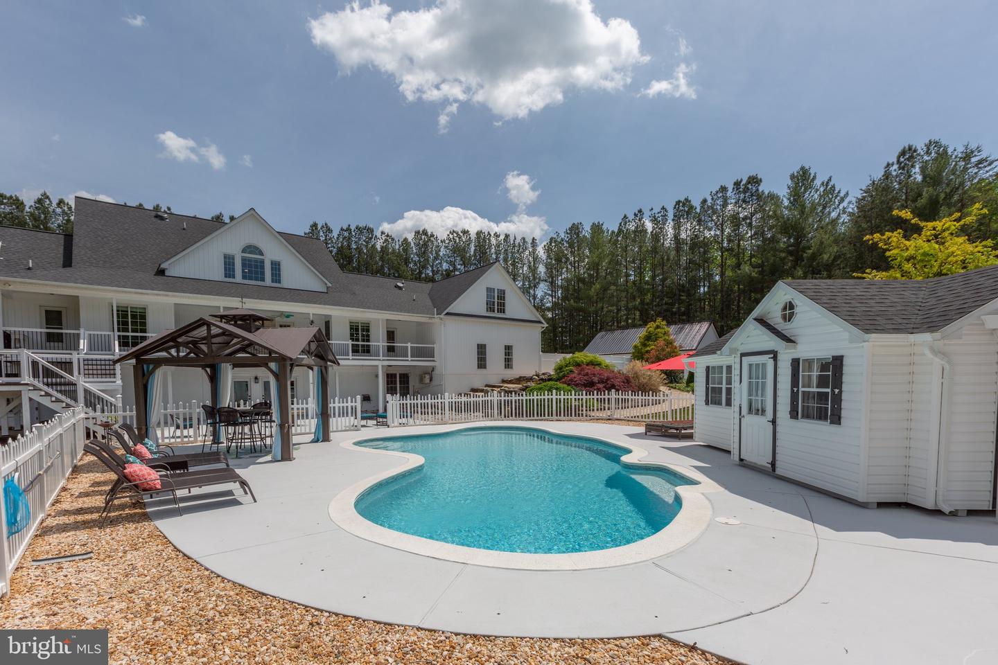 6829 Fox Ridge ROAD