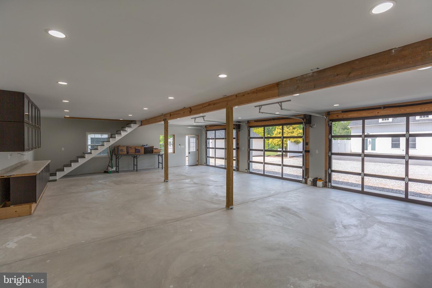 6829 Fox Ridge ROAD