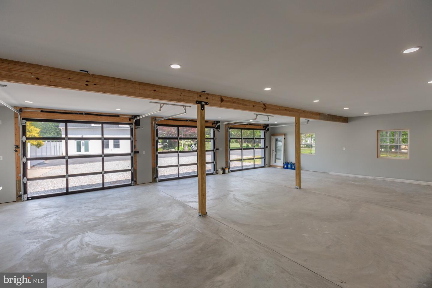 6829 Fox Ridge ROAD