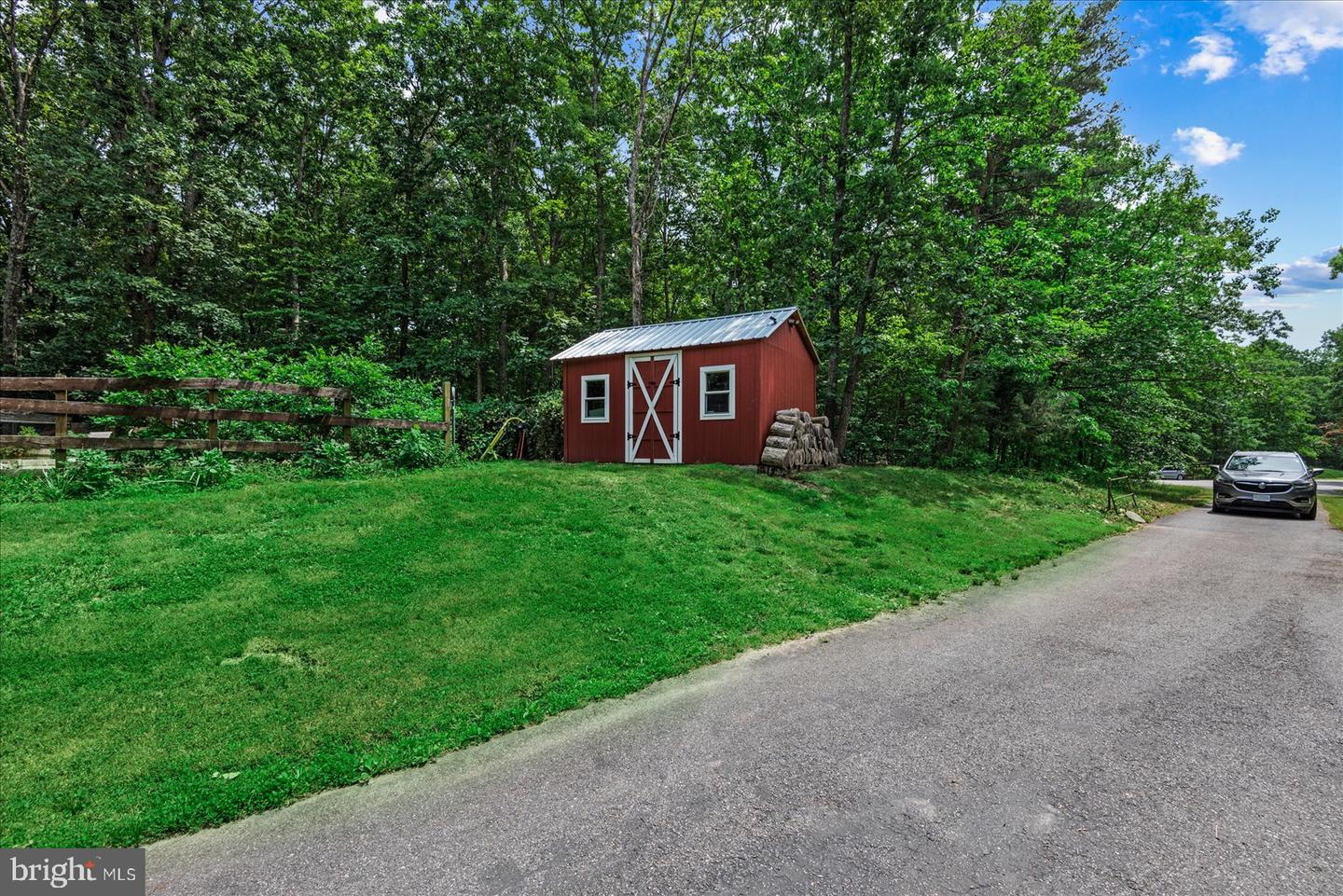 210 Ironwood LANE