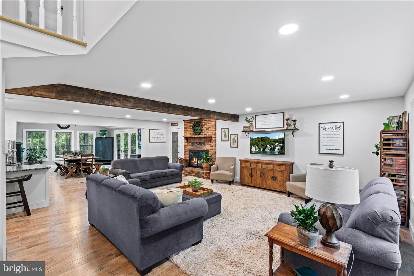 210 Ironwood LANE