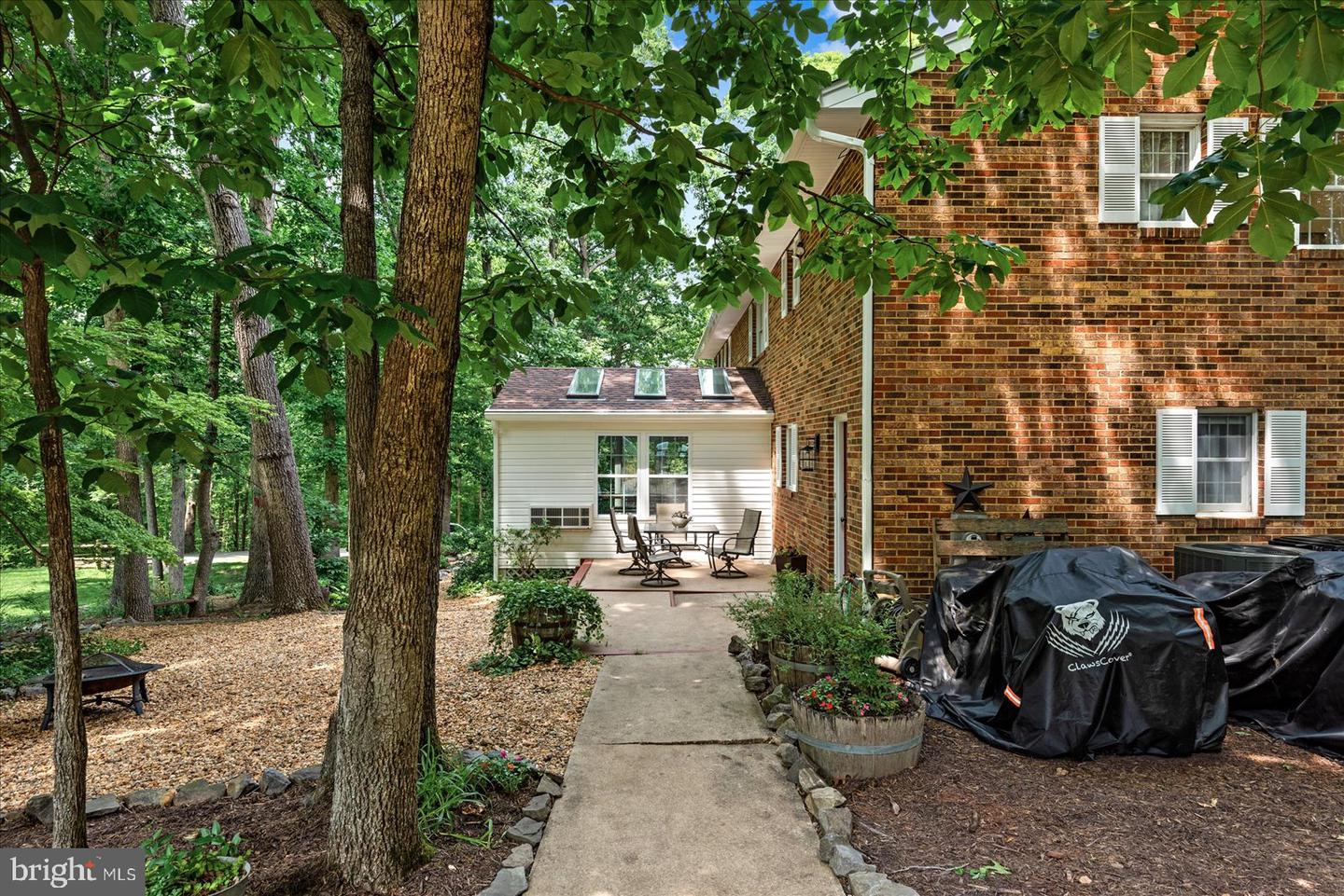 210 Ironwood LANE