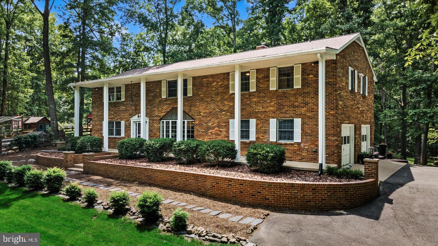 210 Ironwood LANE