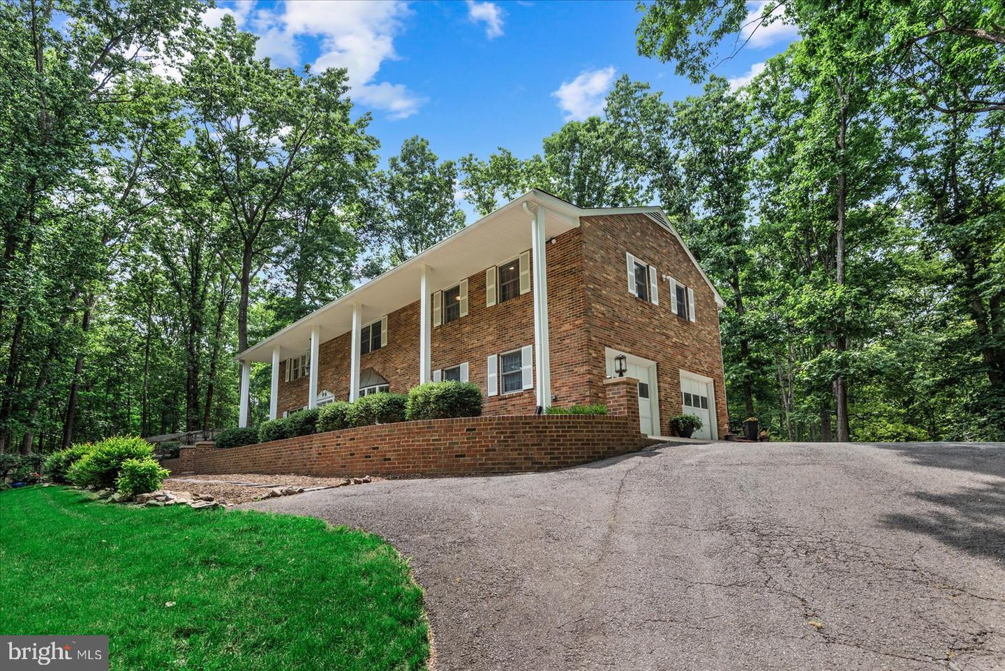 210 Ironwood LANE