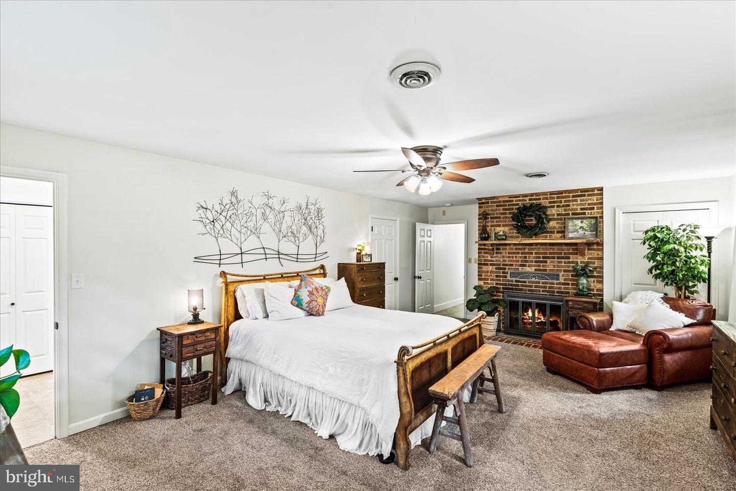210 Ironwood LANE