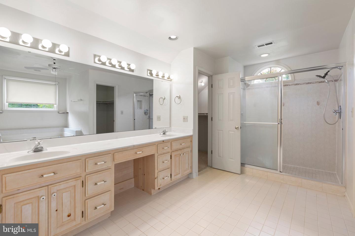 13414 Fox Chase LANE