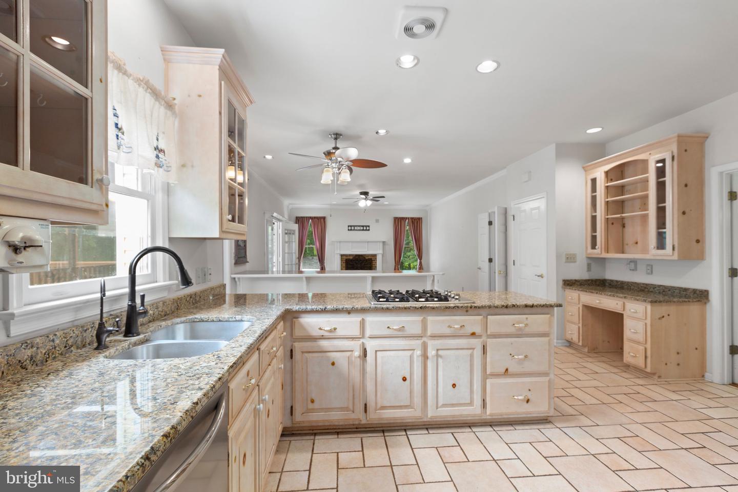 13414 Fox Chase LANE