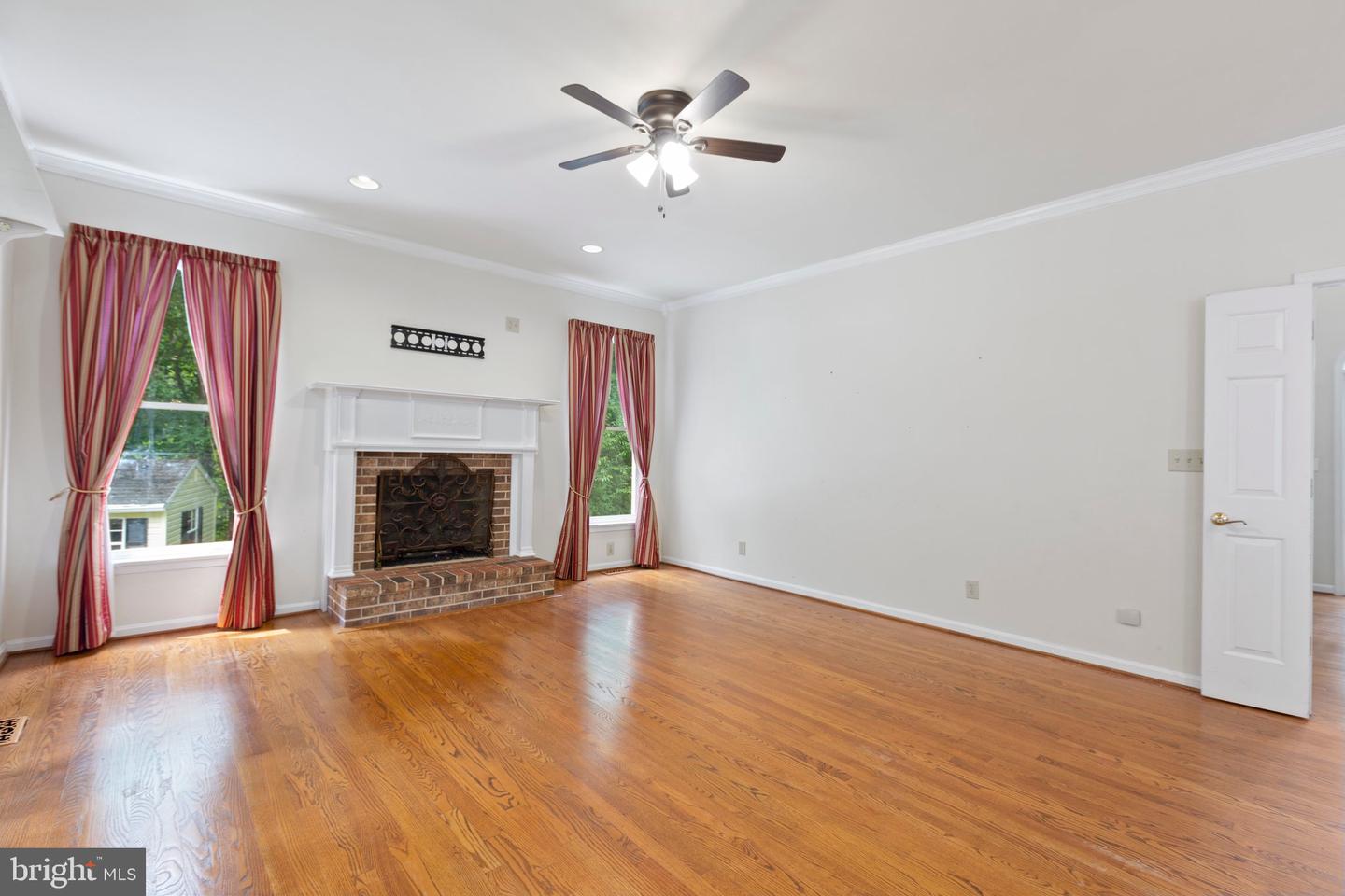 13414 Fox Chase LANE