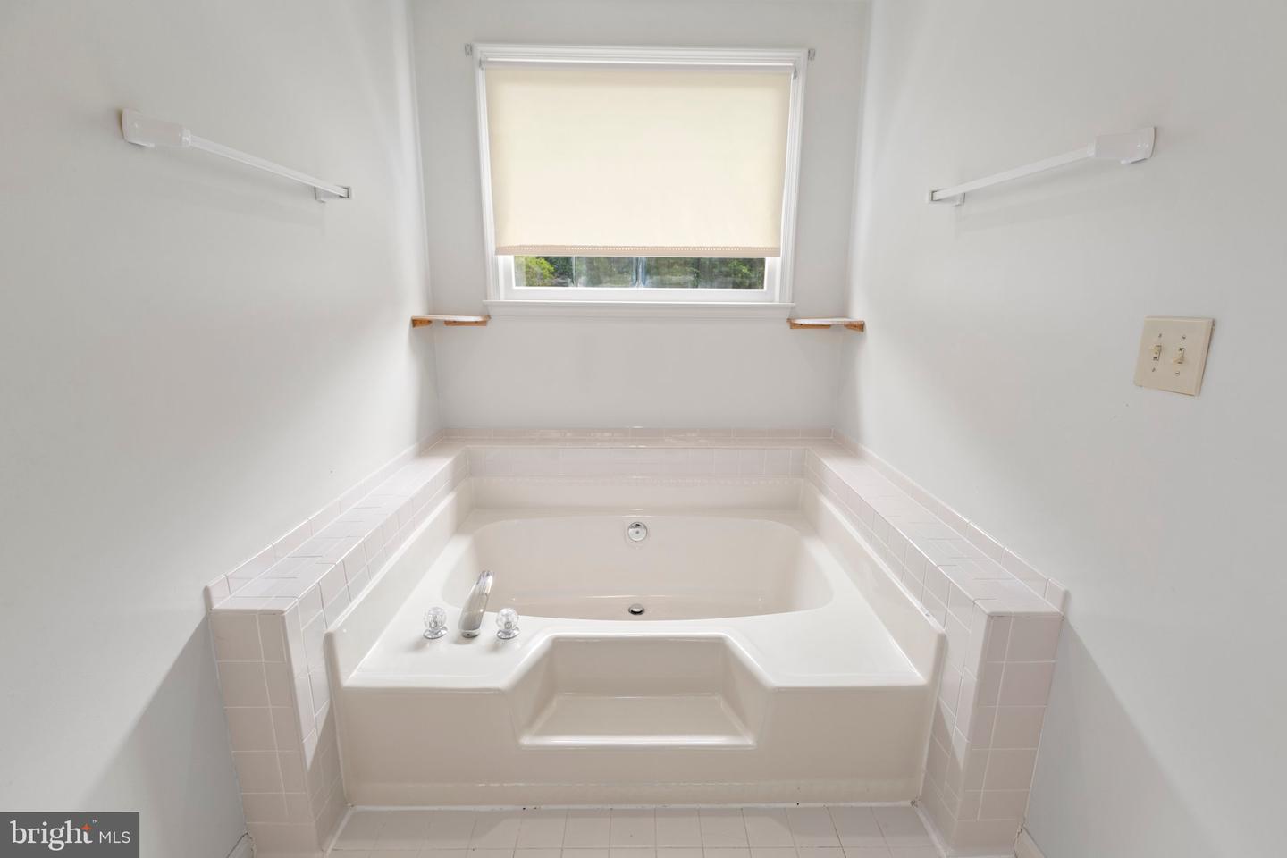 13414 Fox Chase LANE