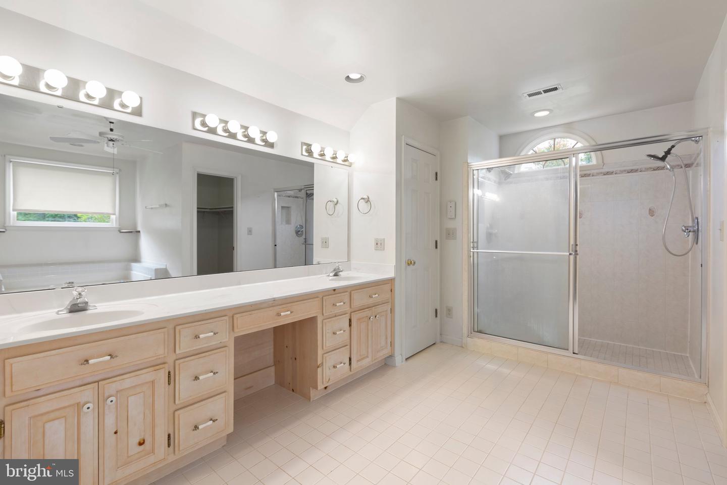 13414 Fox Chase LANE