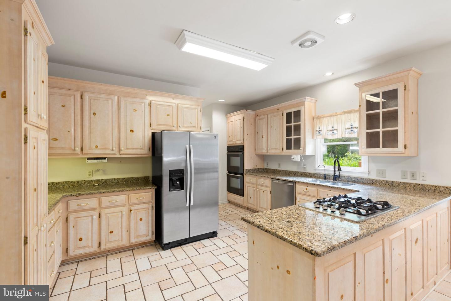 13414 Fox Chase LANE