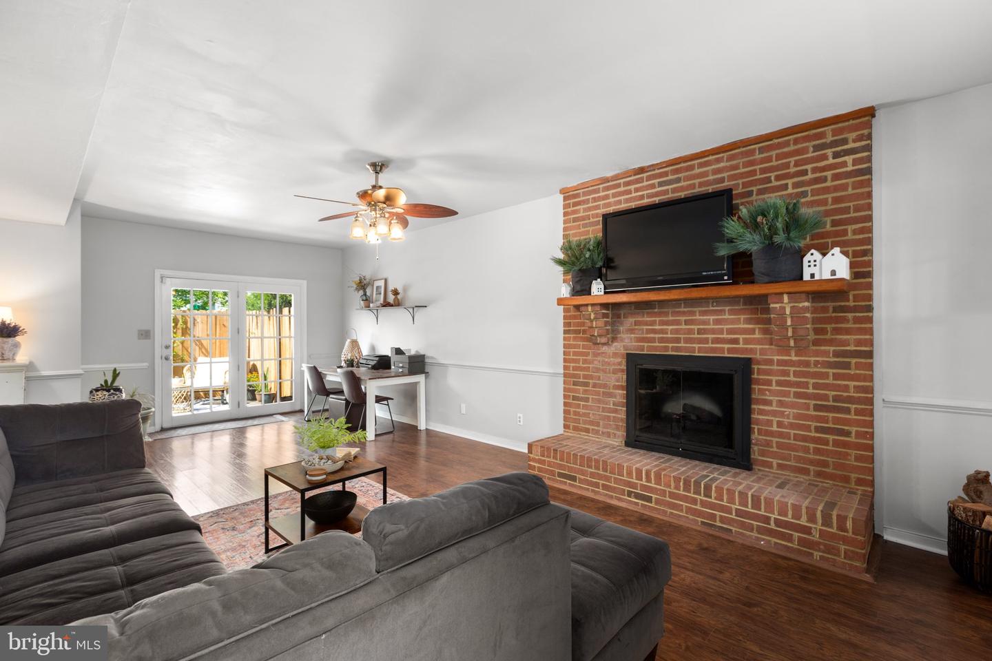 7111 Old Plank ROAD
