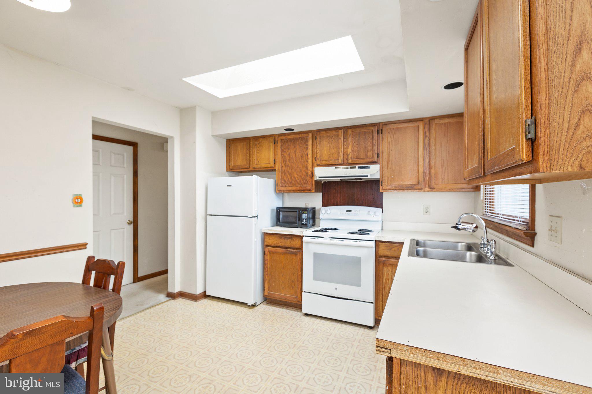 691 Lavington COURT