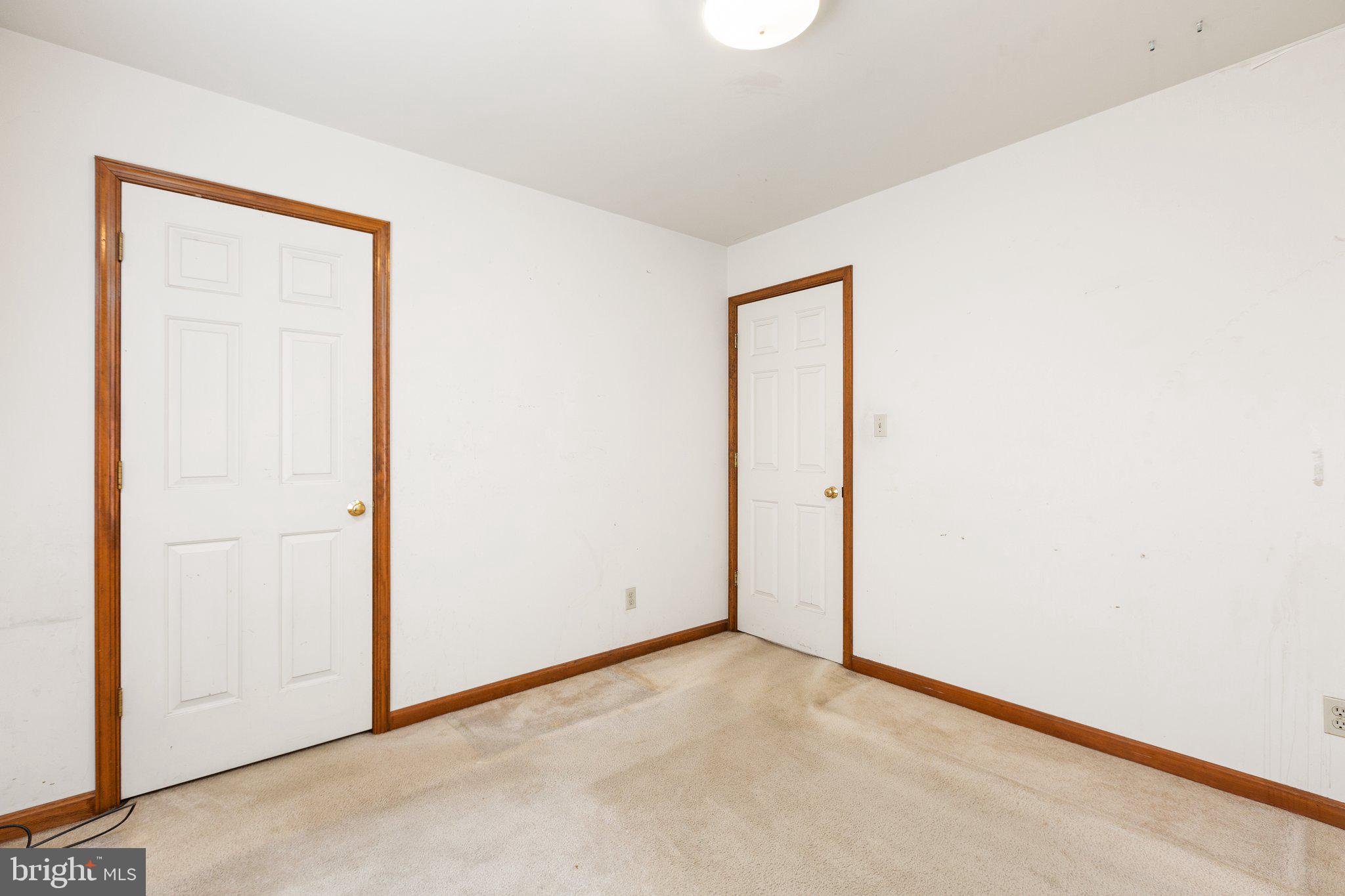 691 Lavington COURT